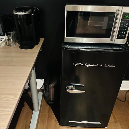 Urban Retreat - 2 Bedroom, 3 Beds, 6 Guests, Free Parking Лонгуил Екстериор снимка