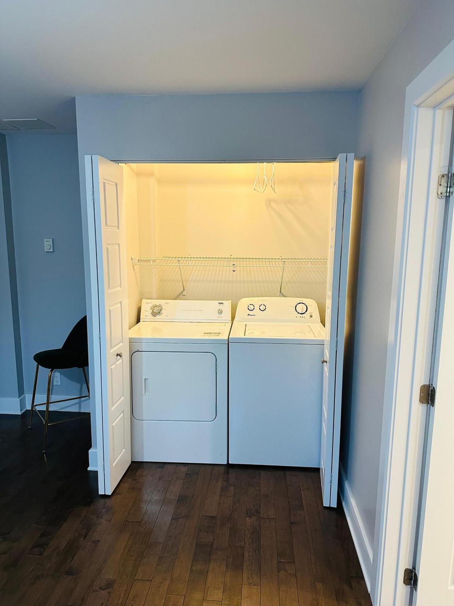 Urban Retreat - 2 Bedroom, 3 Beds, 6 Guests, Free Parking Лонгуил Екстериор снимка