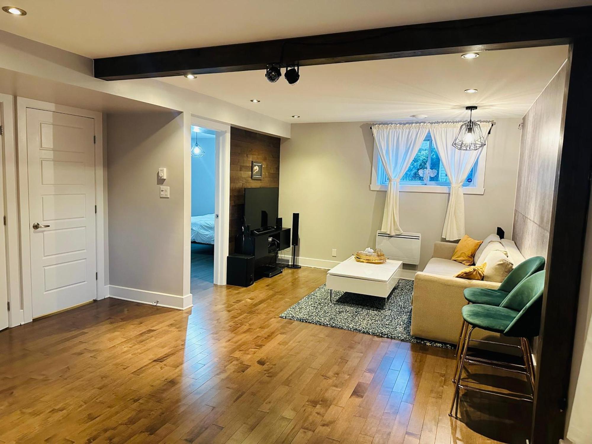 Urban Retreat - 2 Bedroom, 3 Beds, 6 Guests, Free Parking Лонгуил Екстериор снимка