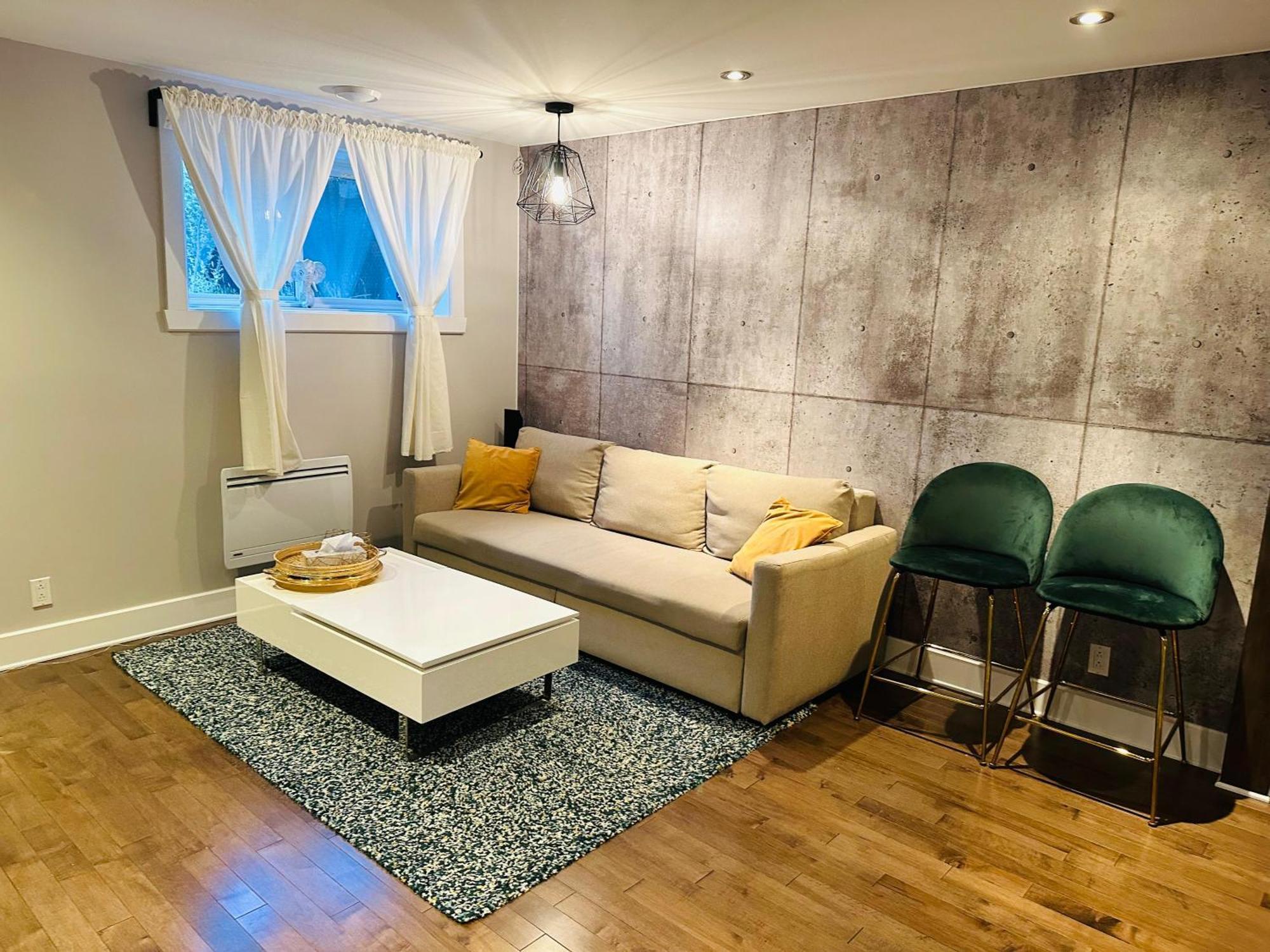 Urban Retreat - 2 Bedroom, 3 Beds, 6 Guests, Free Parking Лонгуил Екстериор снимка