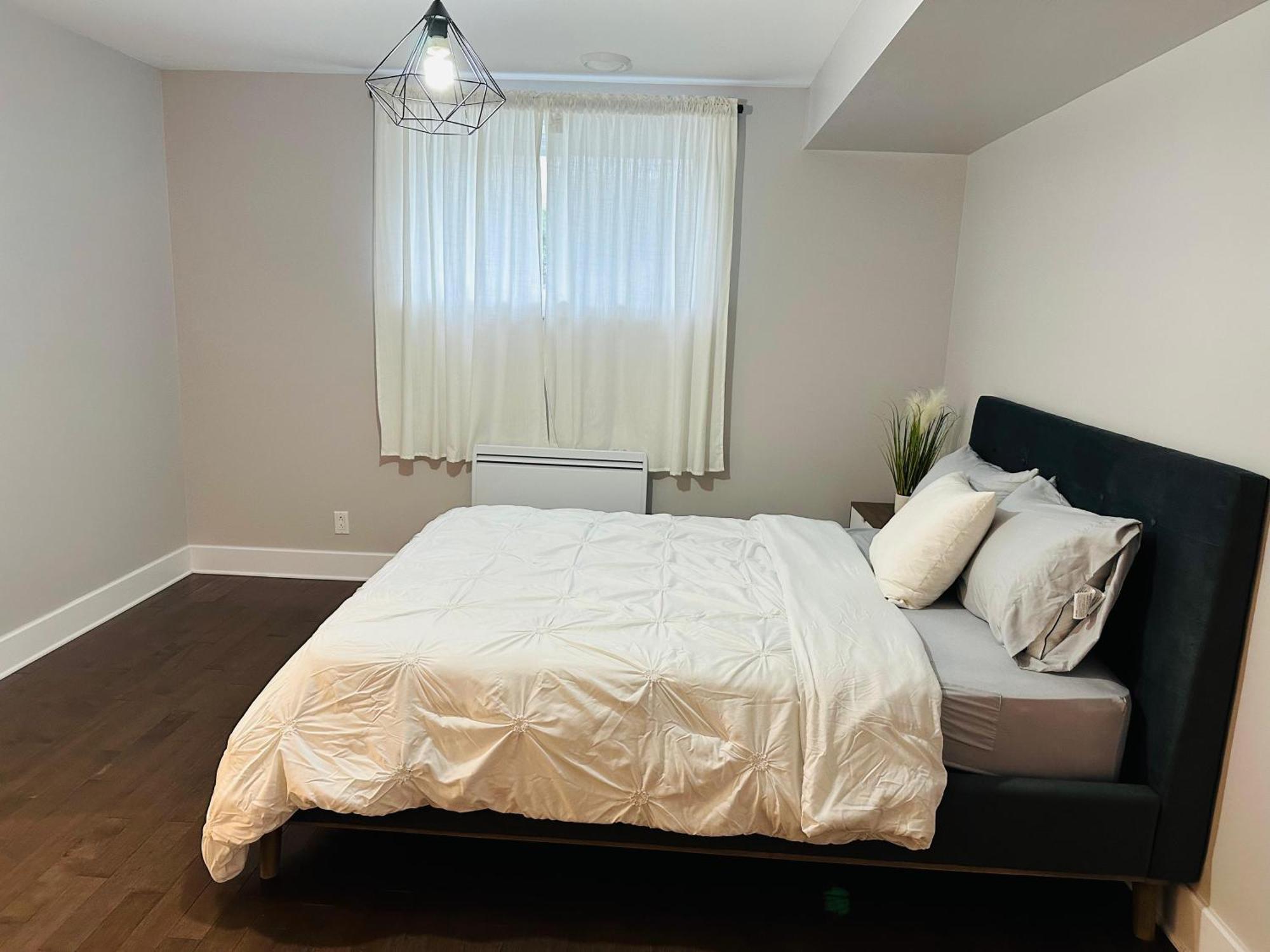 Urban Retreat - 2 Bedroom, 3 Beds, 6 Guests, Free Parking Лонгуил Екстериор снимка