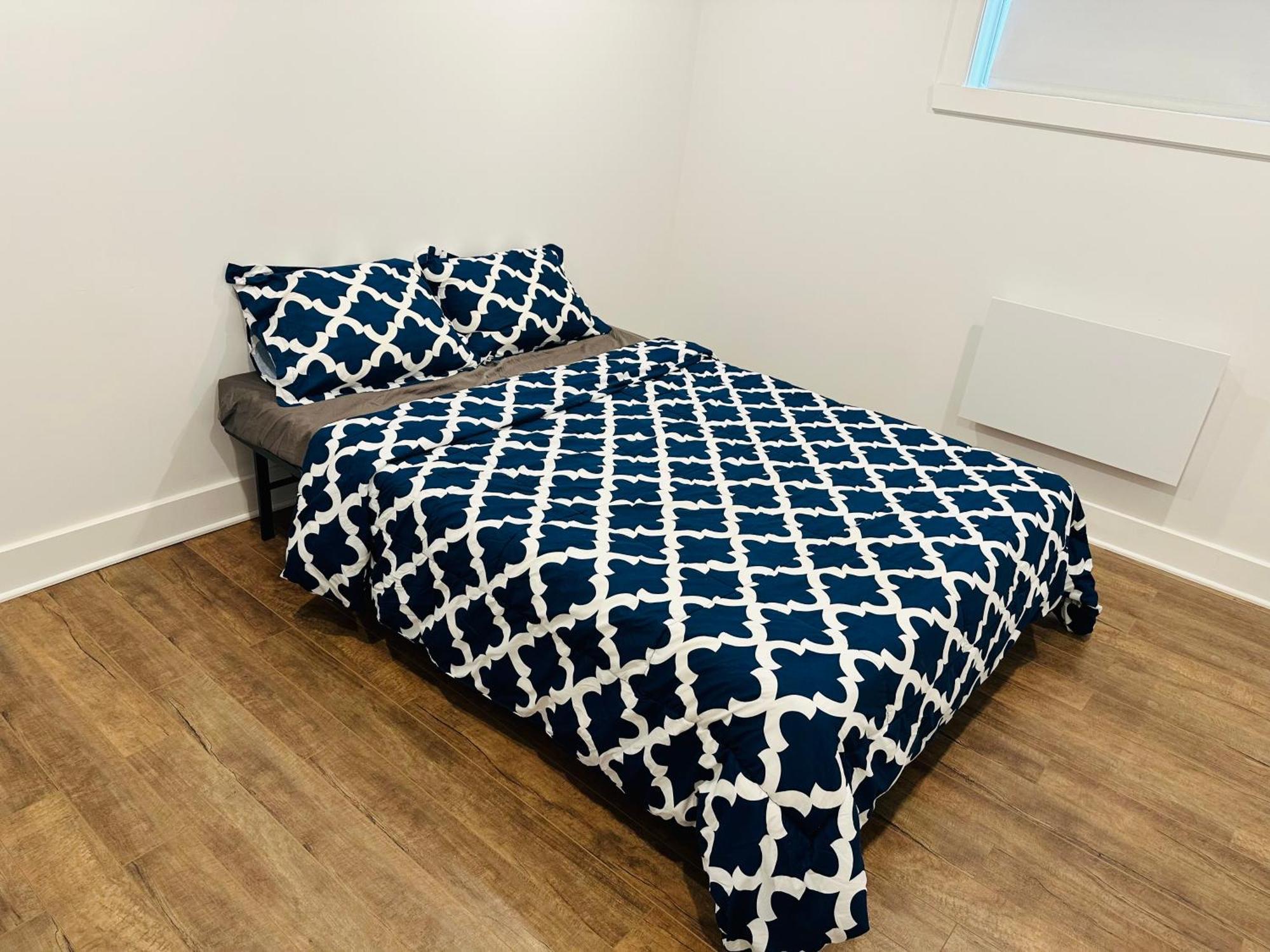 Urban Retreat - 2 Bedroom, 3 Beds, 6 Guests, Free Parking Лонгуил Екстериор снимка